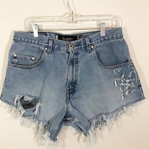 Levi’s Upcycled Destroyed Cutoffs boyfriend 33 14